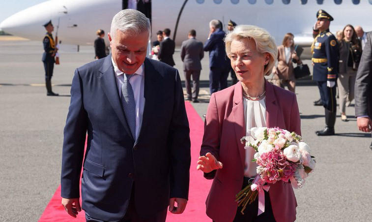 Урсула фон дер Ляйен прибыла в Армению