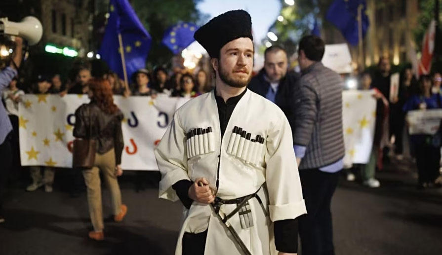 Ministry of Internal Affairs states that Hungarian journalist Laszlo Robert Mezes is in Georgia without legal grounds and has violated the terms of his stay in the country