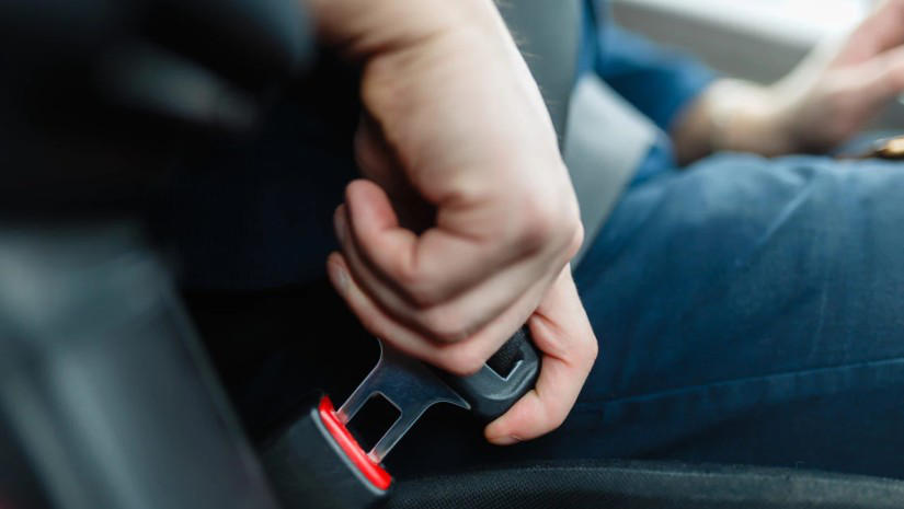 Use of seat belts may become mandatory in back seat of vehicles as well