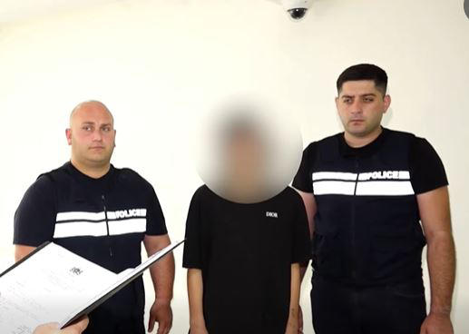 Law enforcement officers detained 5 minors on charges of group theft and robbery