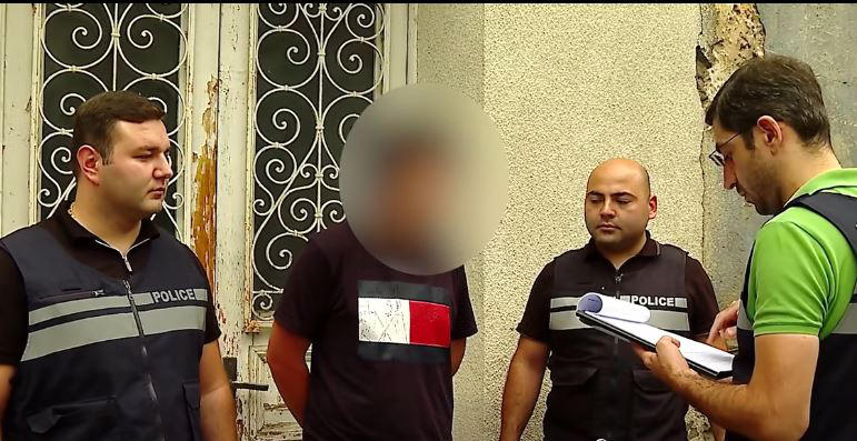 MIA - We have arrested three individuals who, by threatening to use a cold weapon, forced two citizens to take online loans from different banks