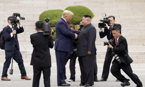 СМИ – Дональд Трамп хочет встретиться с Ким Чен Ыном