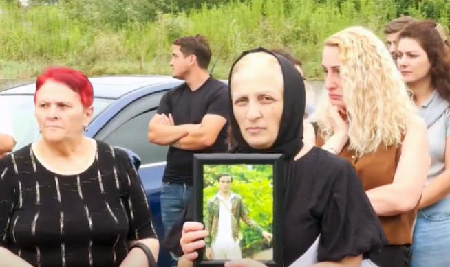 Family members of the altar server Temo Khaduri, who died 2 years ago, are demanding a re-investigation of the case - they held a rally at the Kutaisi Prosecutor’s Office